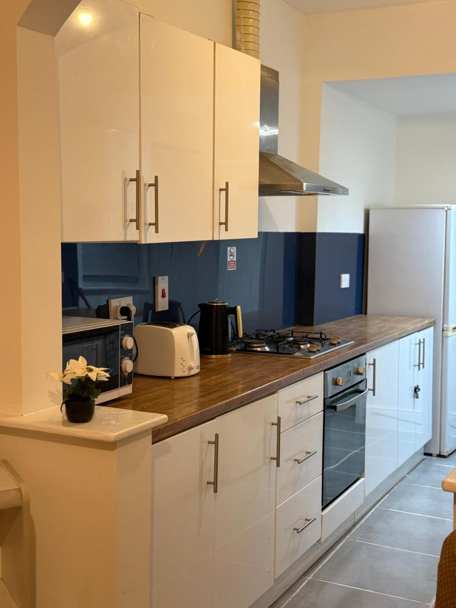 3 Bedroom Terraced Home 诺丁汉 外观 照片