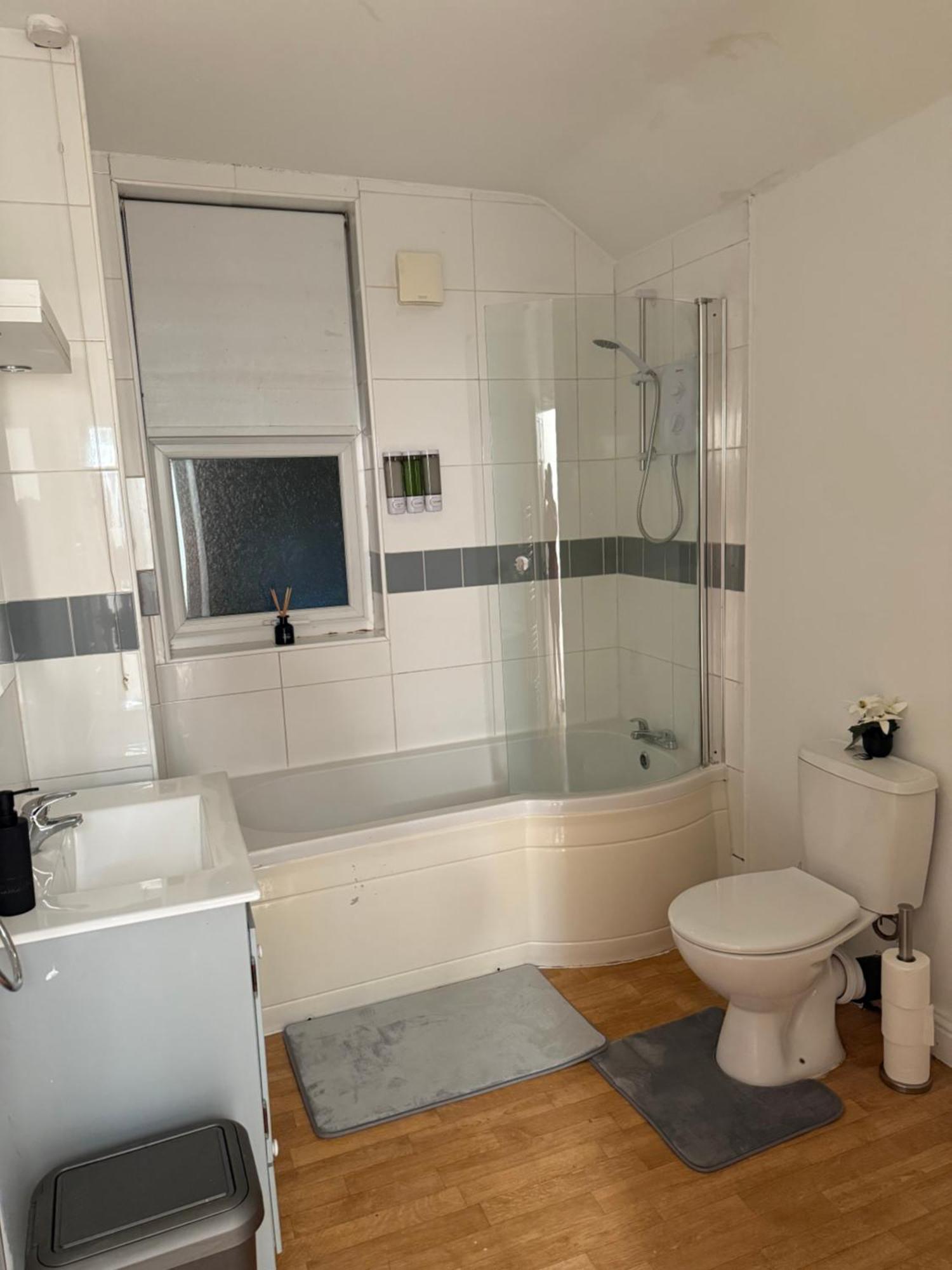 3 Bedroom Terraced Home 诺丁汉 外观 照片