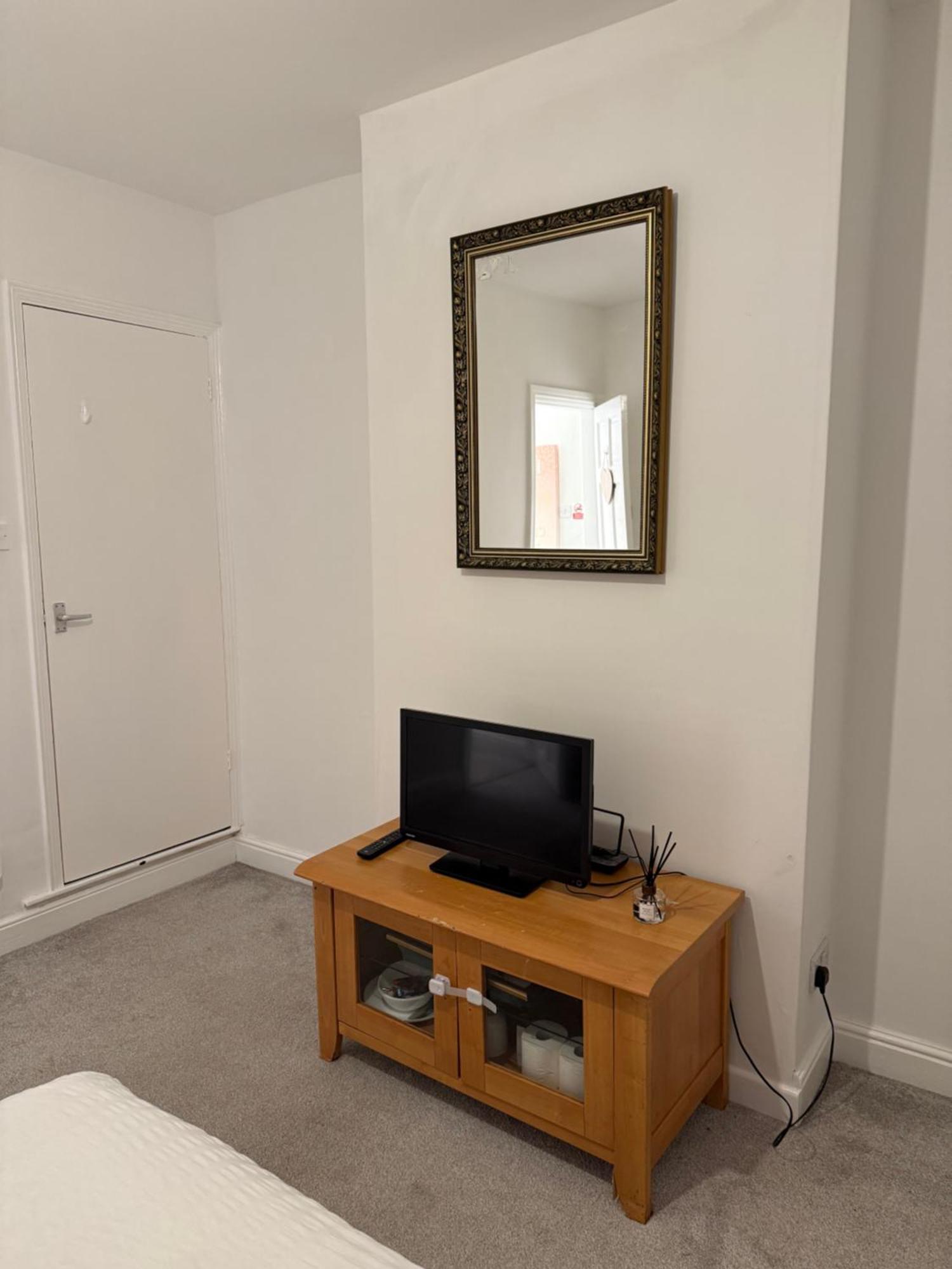 3 Bedroom Terraced Home 诺丁汉 外观 照片