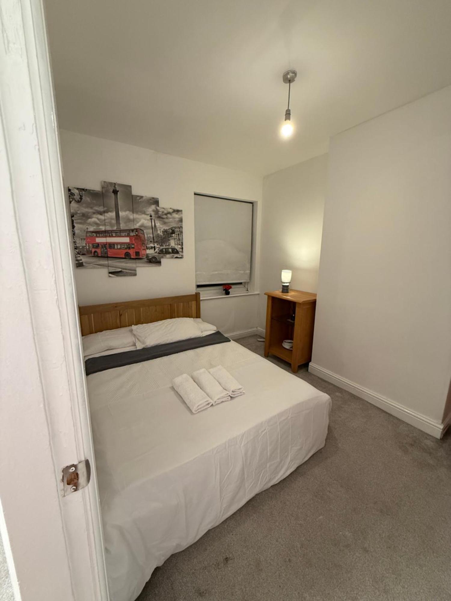 3 Bedroom Terraced Home 诺丁汉 外观 照片