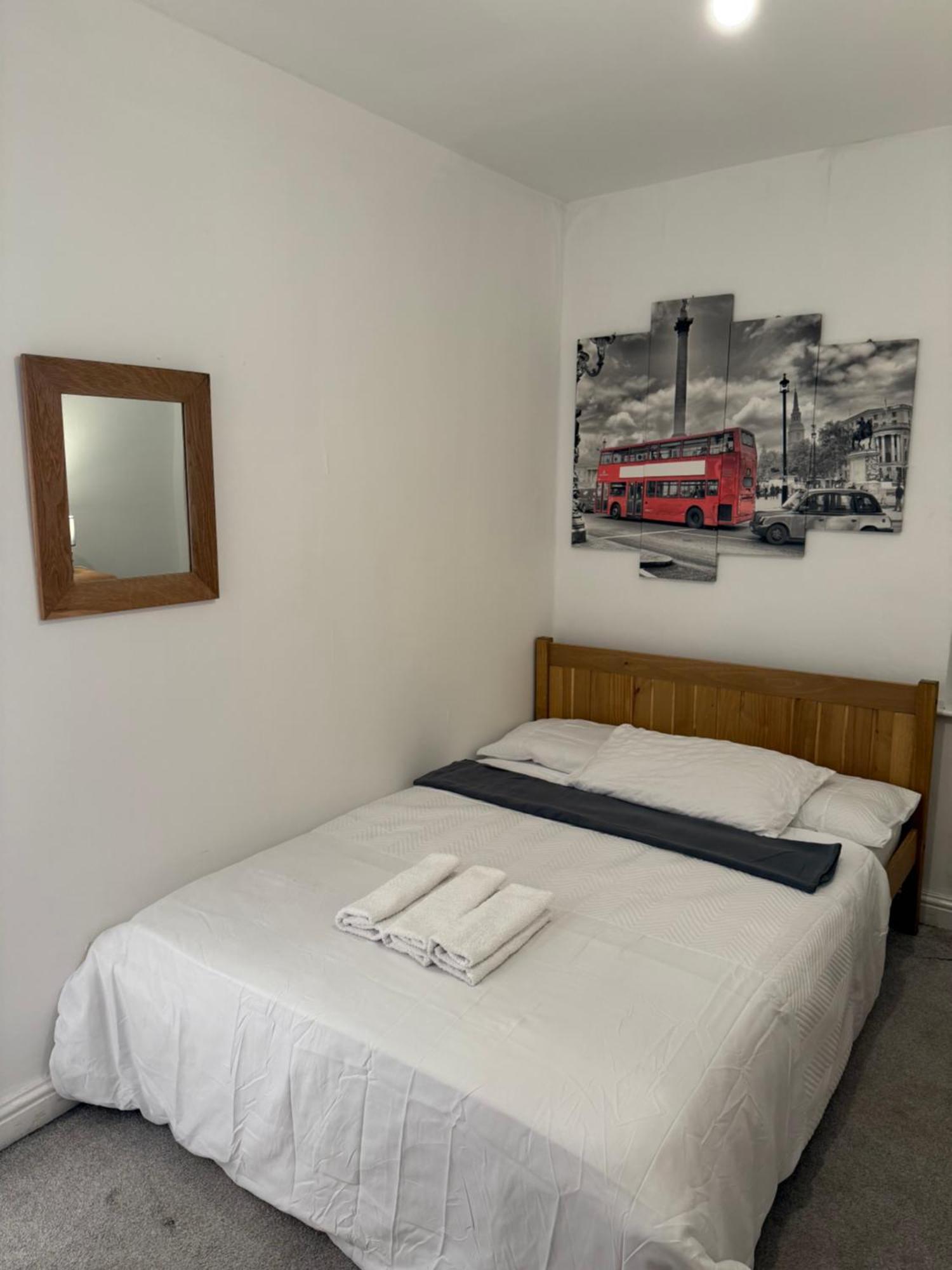 3 Bedroom Terraced Home 诺丁汉 外观 照片